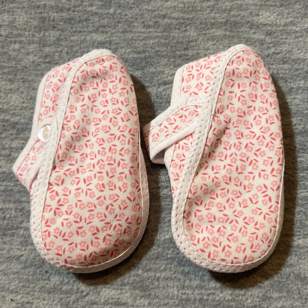 Carter’s vintage sock & shoe gift‎ set infants baby 0-3 months pink floral new
